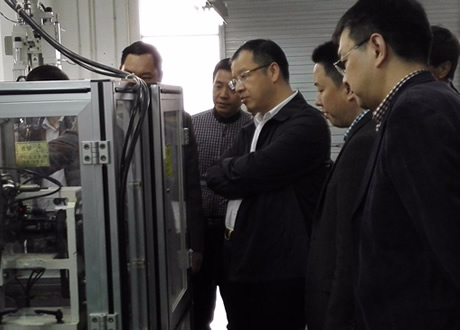 杨齐总裁到NG娱乐深圳分公司调研